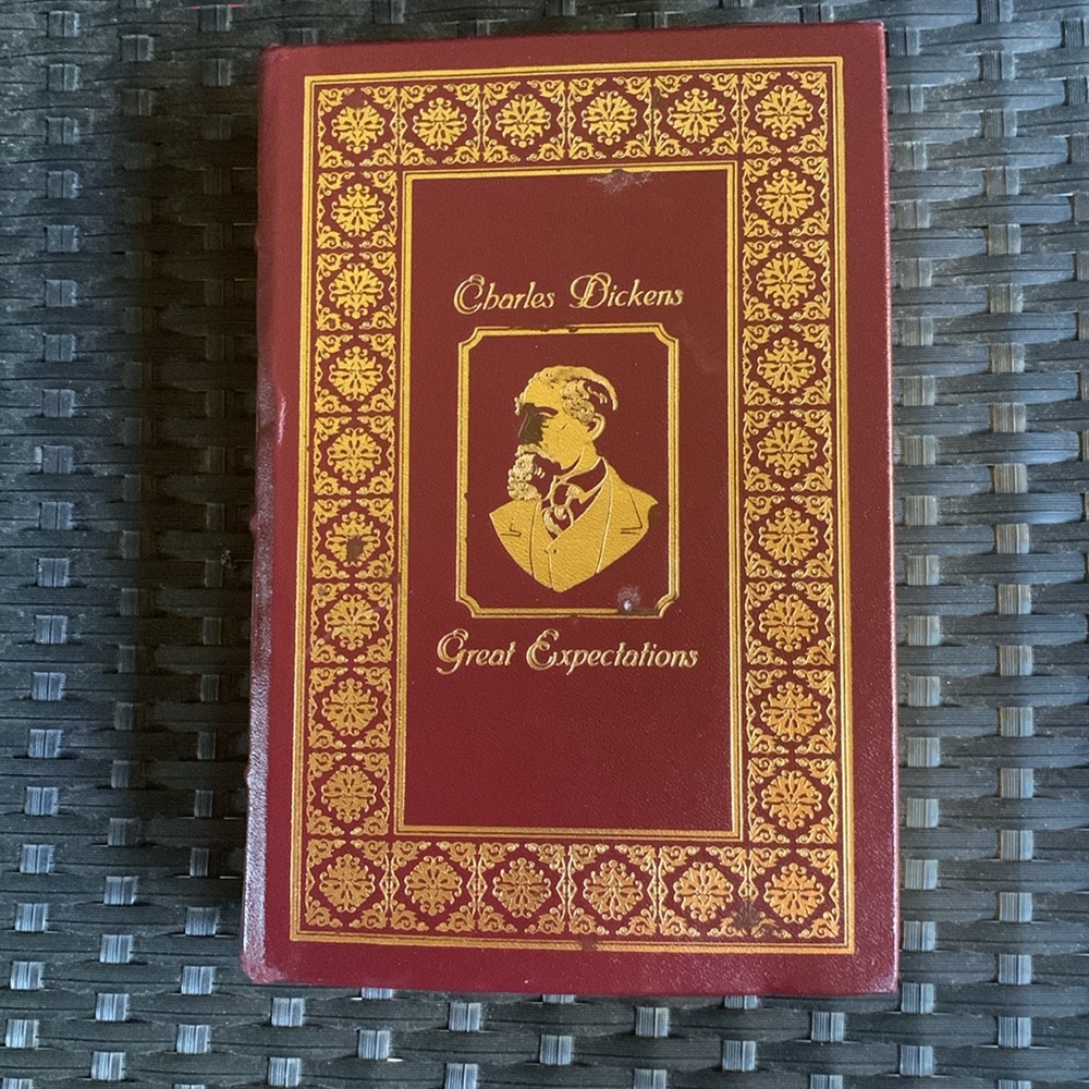 NWOT Charles Dickens Leather bound Great Expectations